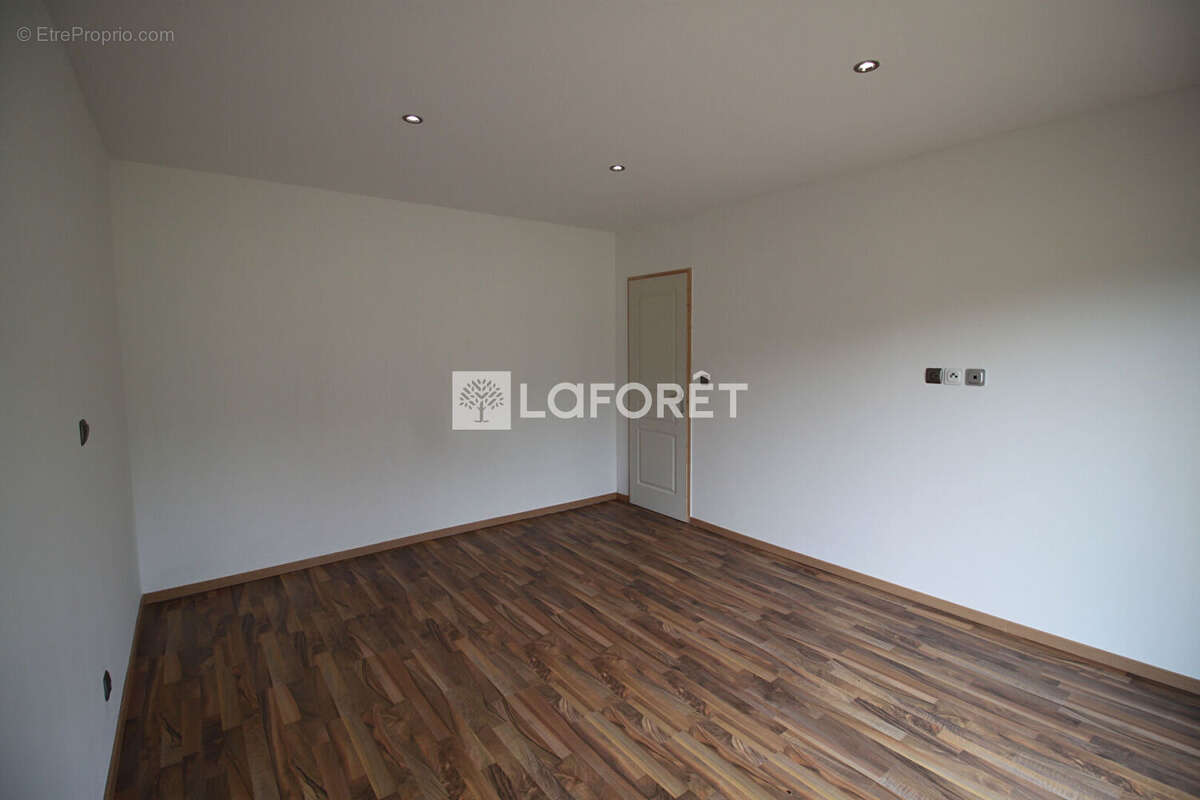 Maison Saint-pierre-de-cÔle 4 pièce(s) 110 m2 - photo 13