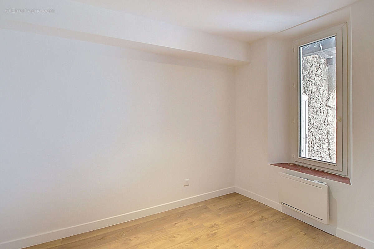 Appartement à LORGUES