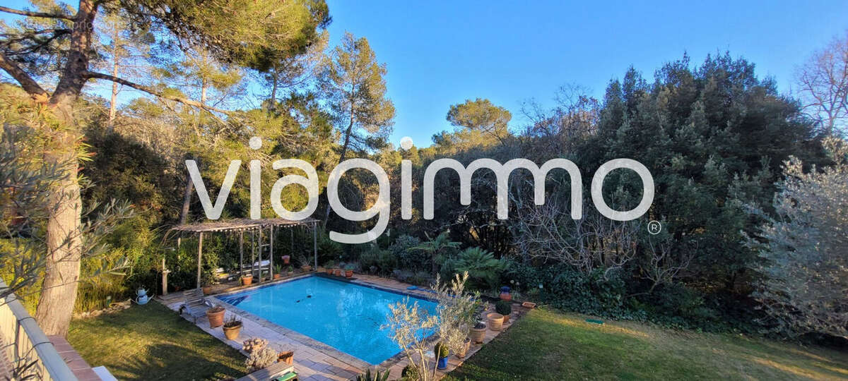 Maison  6 pièce(s) avec piscine - photo 4