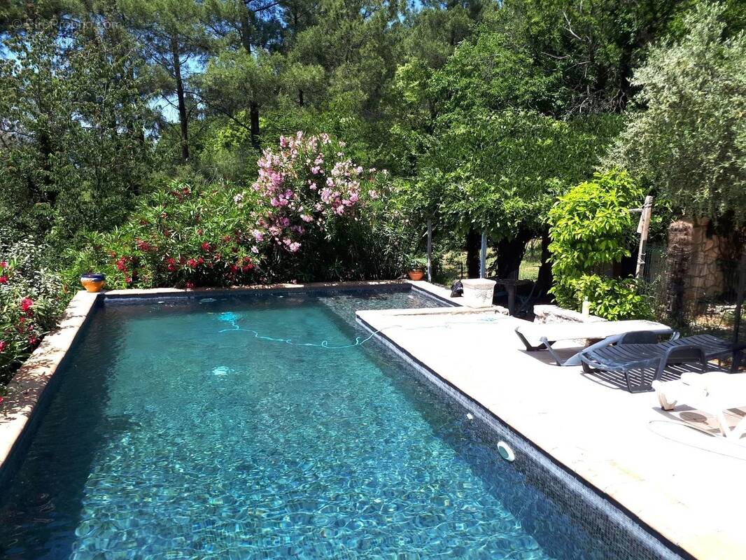 Maison à SAINT-PAUL-LE-JEUNE