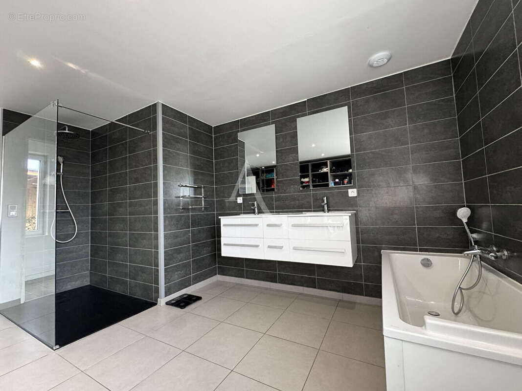 Maison - 4 chambres, Pays de Vie - photo 6