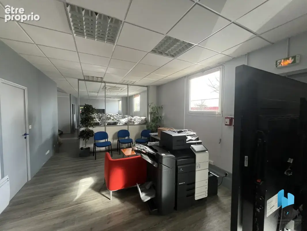 750 m2 de bâtiment à vendre secteur Université - photo 8
