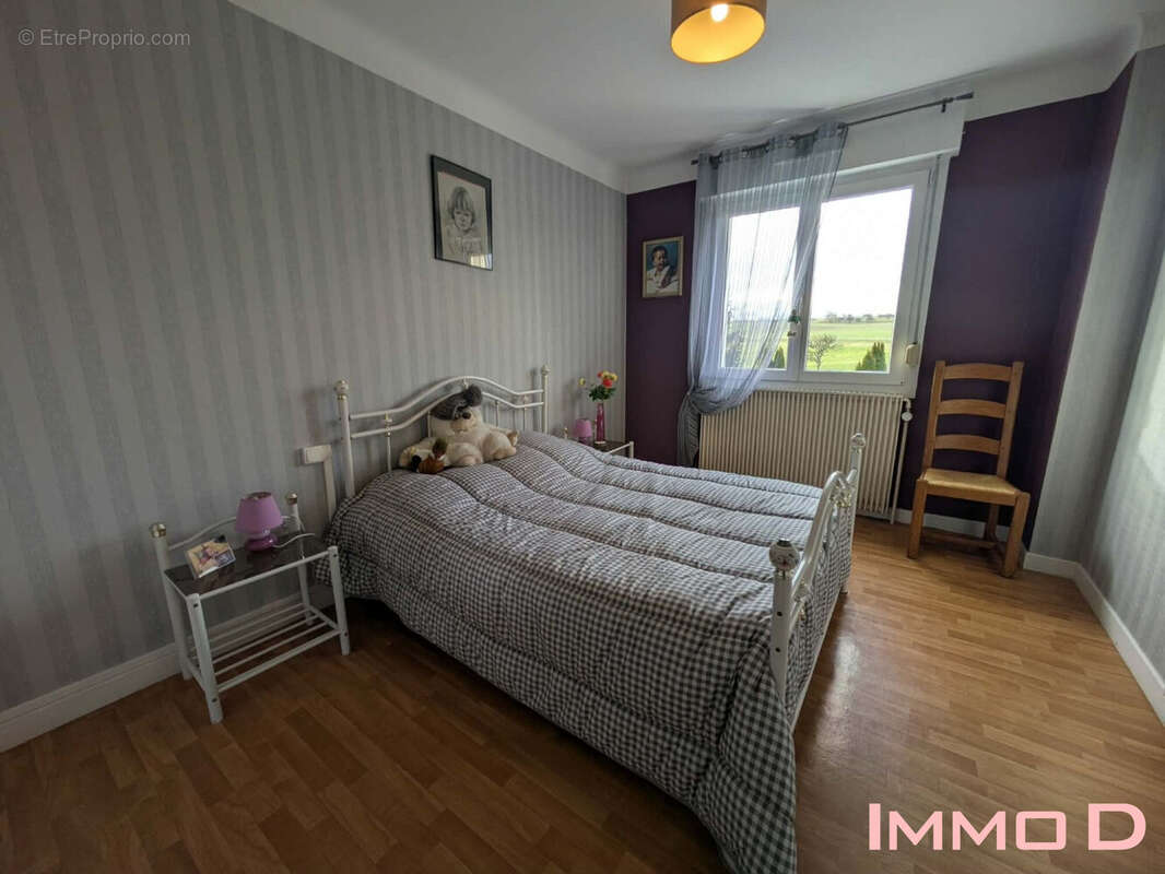 Maison à HADIGNY-LES-VERRIERES