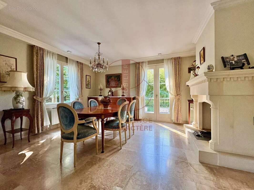 Maison à BOURRON-MARLOTTE