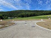 Terrain à SAINT-GERMAIN-LA-CHAMBOTTE