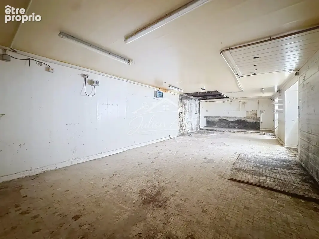 Commerce 180 m² à vendre à Nantes (44000) - photo 3