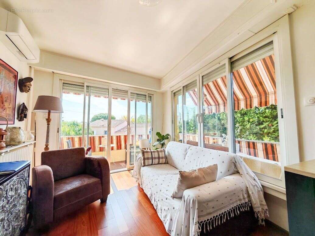 Appartement à VILLENEUVE-LOUBET