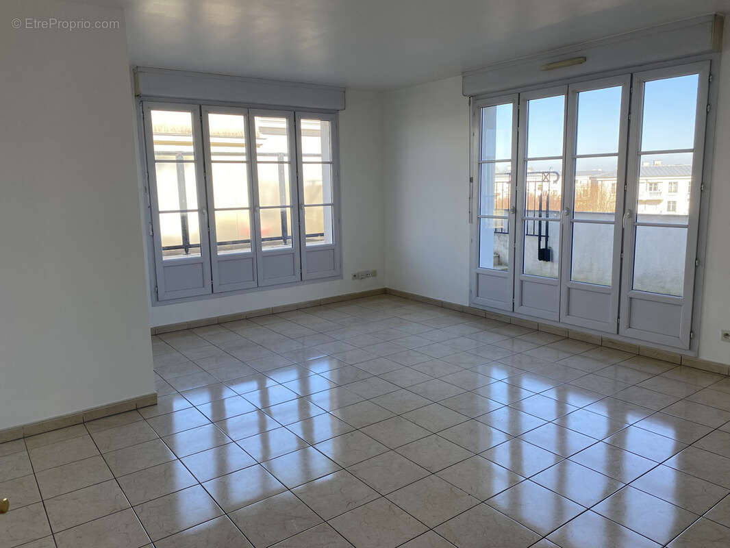 Appartement à SERRIS