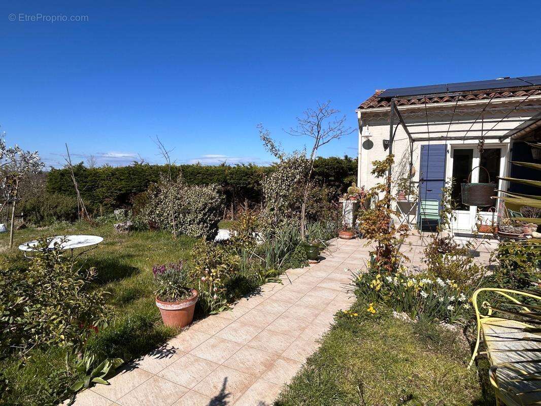 Maison à SAINT-ROMAN-DE-MALEGARDE