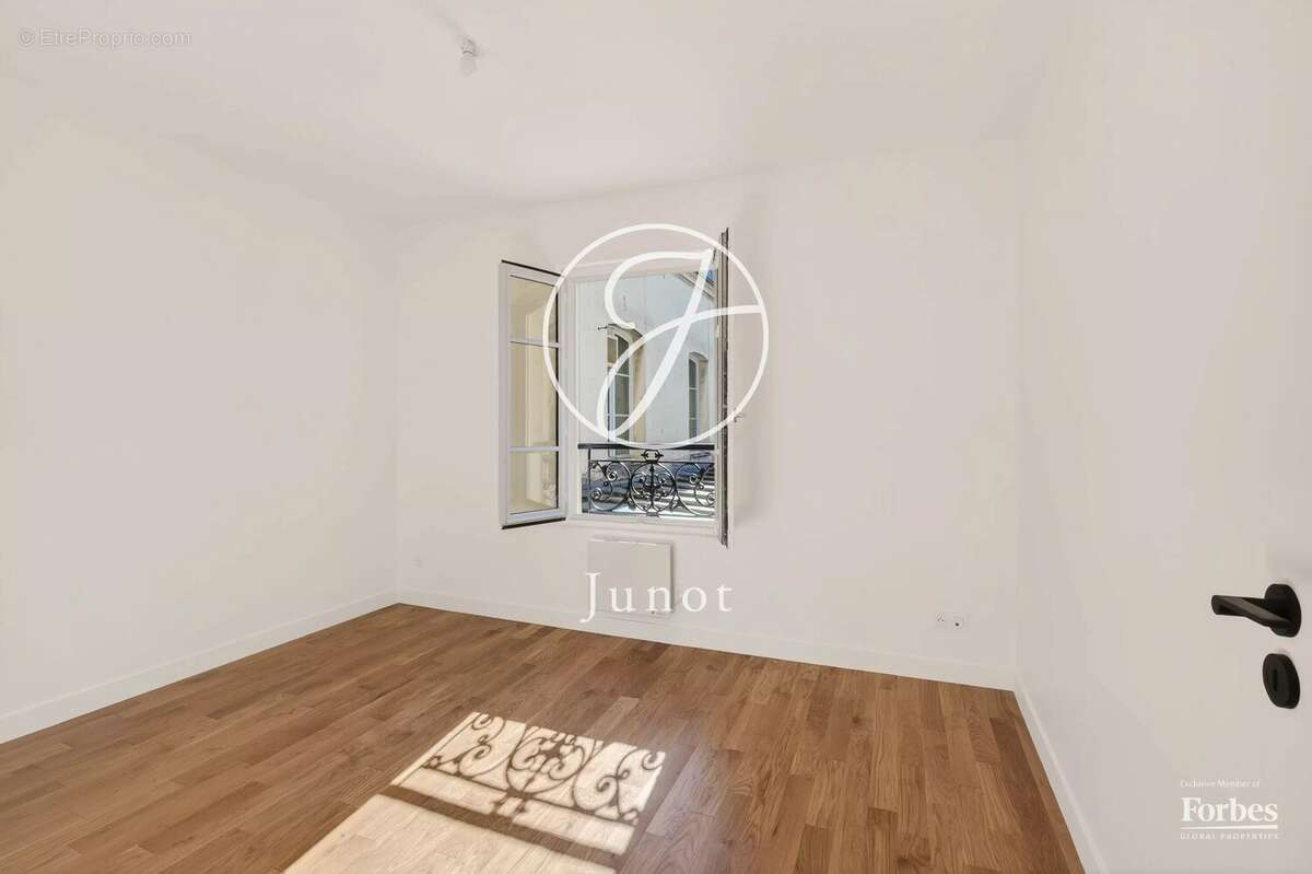 Appartement à VERSAILLES