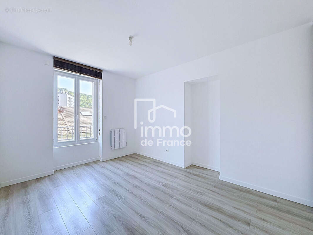 Appartement à BELLEGARDE-SUR-VALSERINE