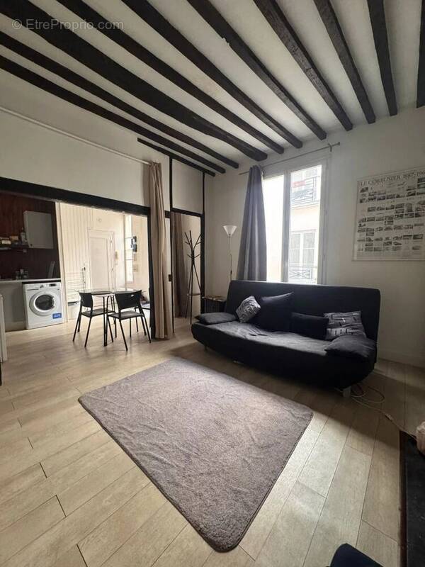 Appartement à PARIS-1E