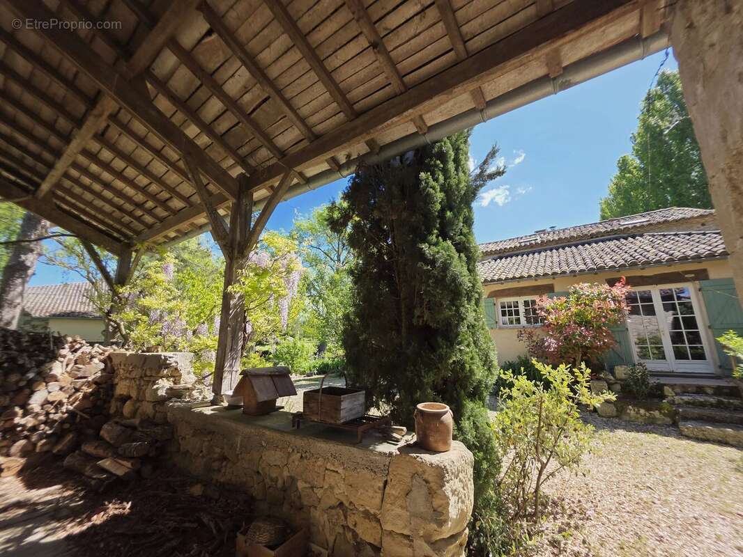 Maison à LAUZUN