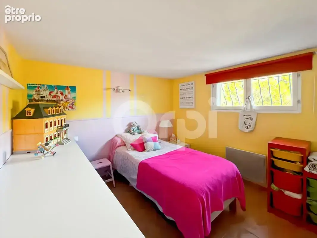 COUP DE COEUR – Maison familiale de 200 m² avec piscine, vue panoramique et T2 indépendant - photo 12