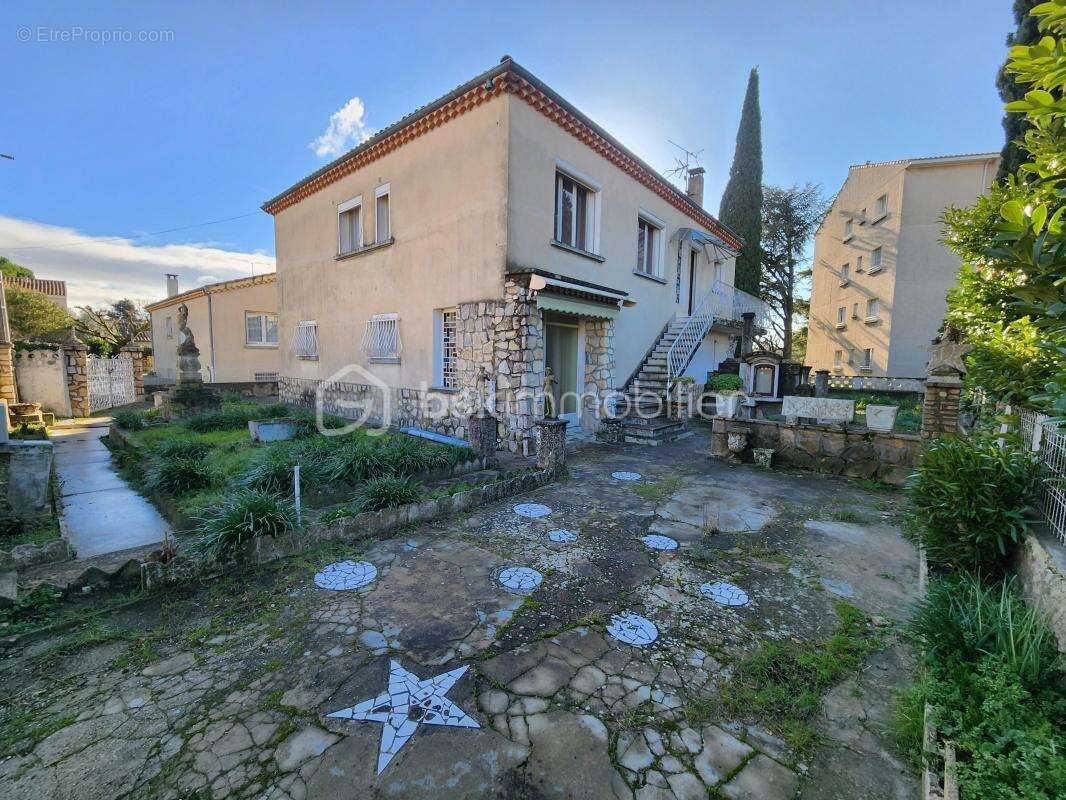 Maison à MONTELIMAR