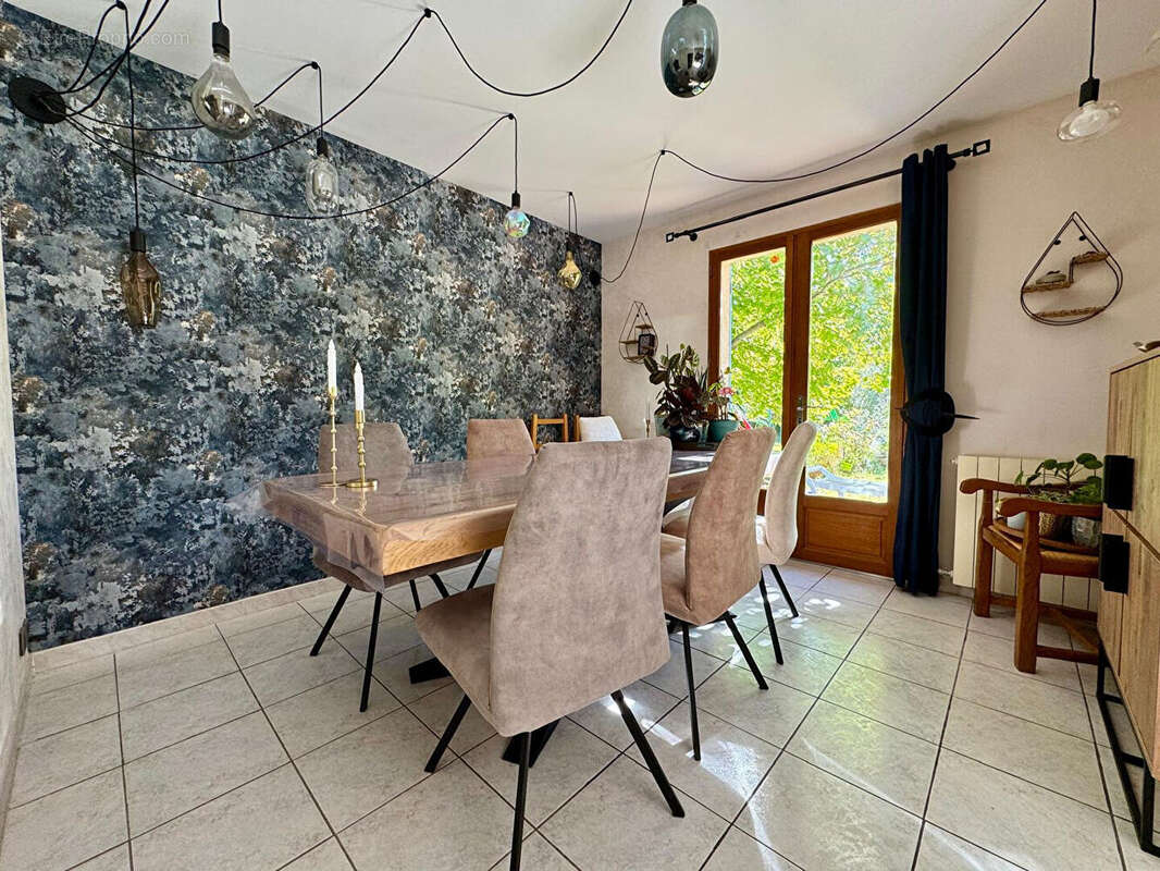 Maison à SAINT-CANNAT