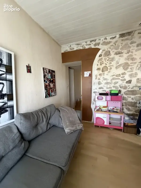 longère 4 chambres et bureau sur 2280 m2 de terrain avec bâtiment de 180 m2 - photo 13