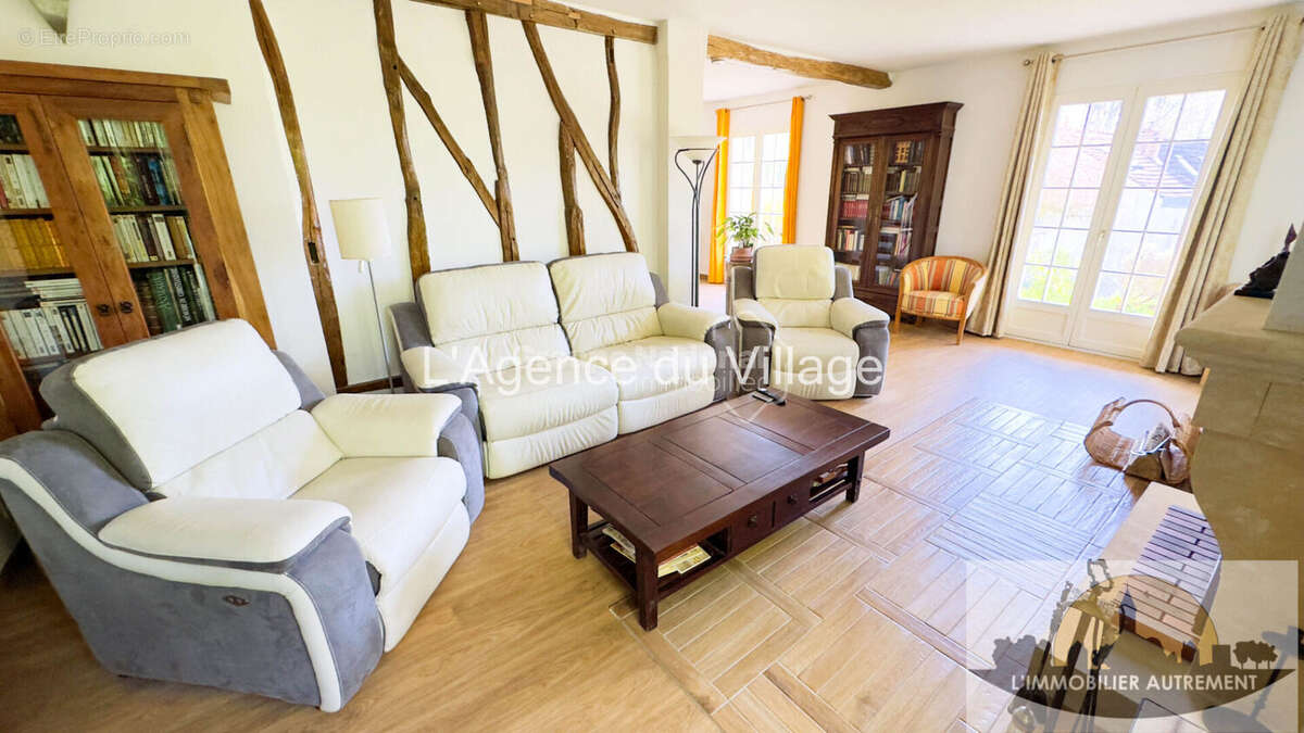 Maison à SAINTE-GENEVIEVE