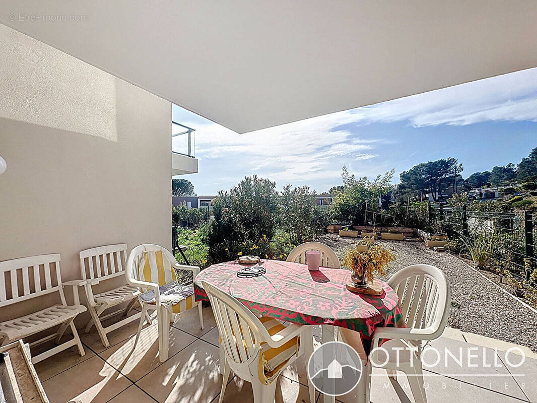 Appartement à ROQUEBRUNE-SUR-ARGENS
