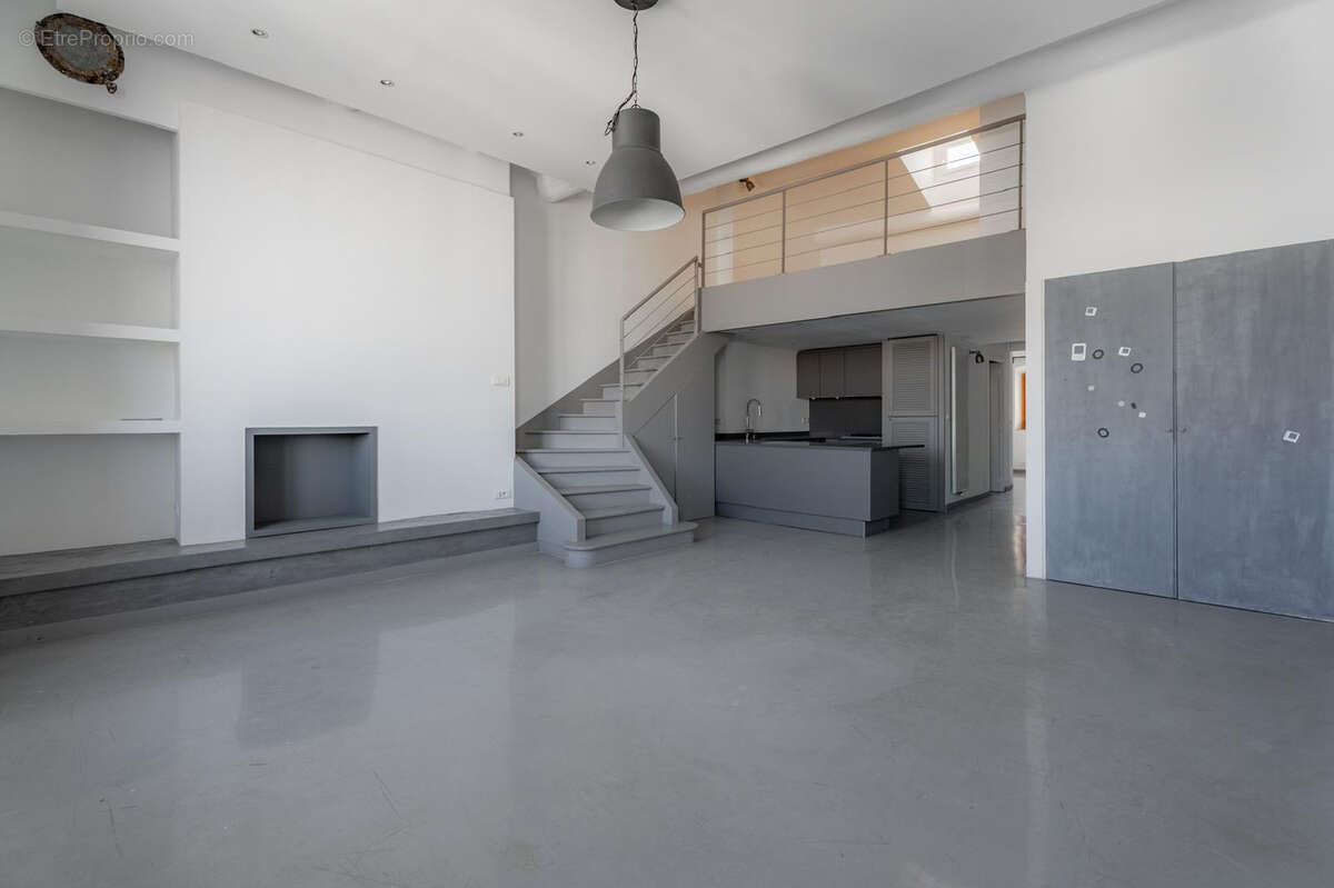 Appartement à MARSEILLE-7E
