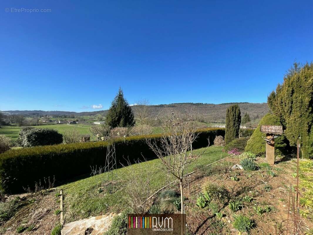 Maison à HAUTECOURT-ROMANECHE