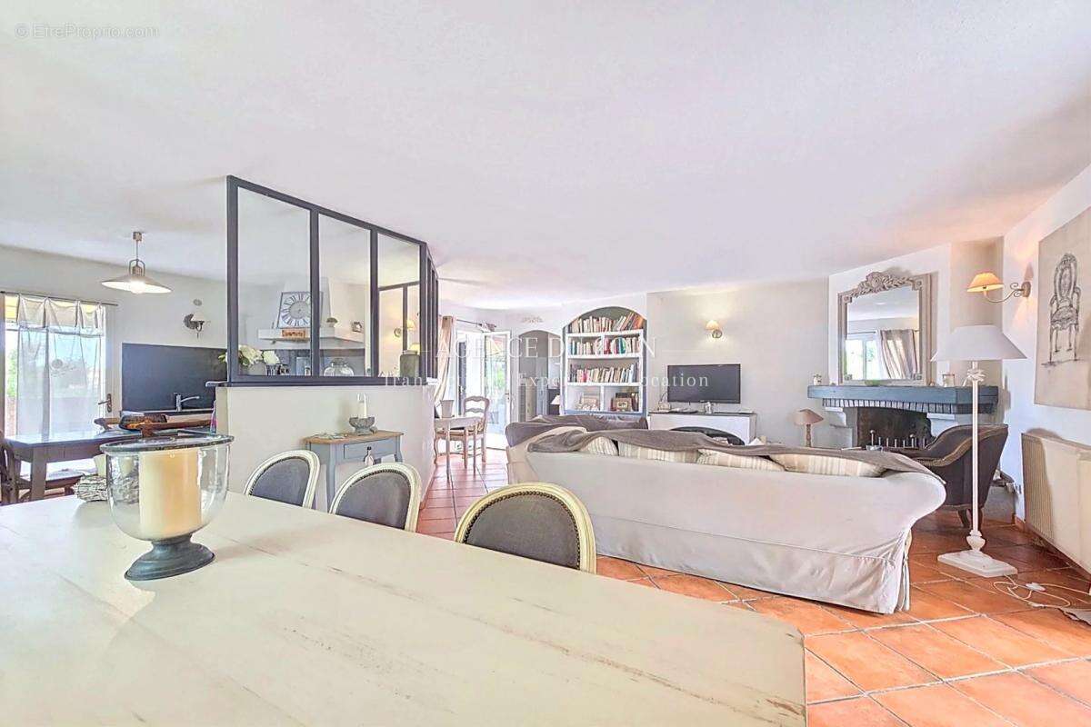 Maison à DRAGUIGNAN