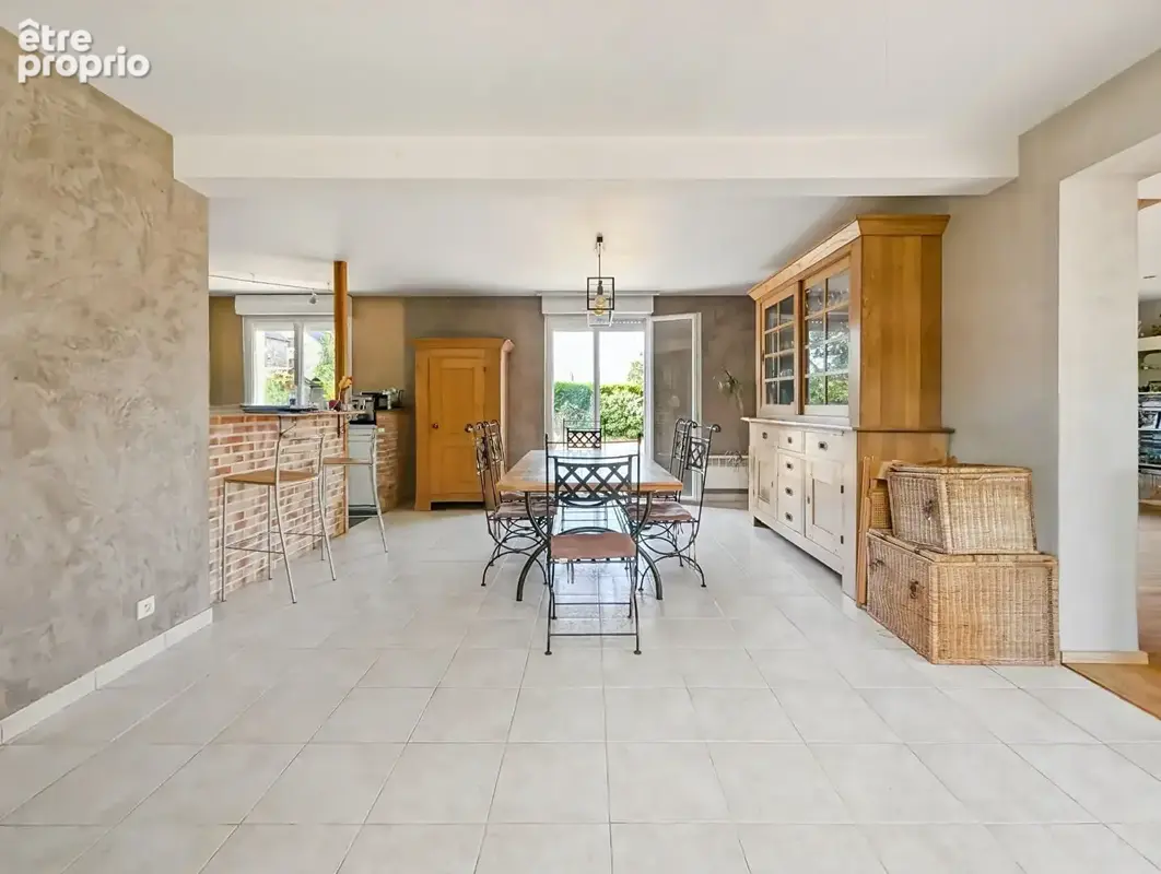 Maison 154m² - Ercé-près-Liffré - 5 Chambres - Terrain 540m² - photo 4