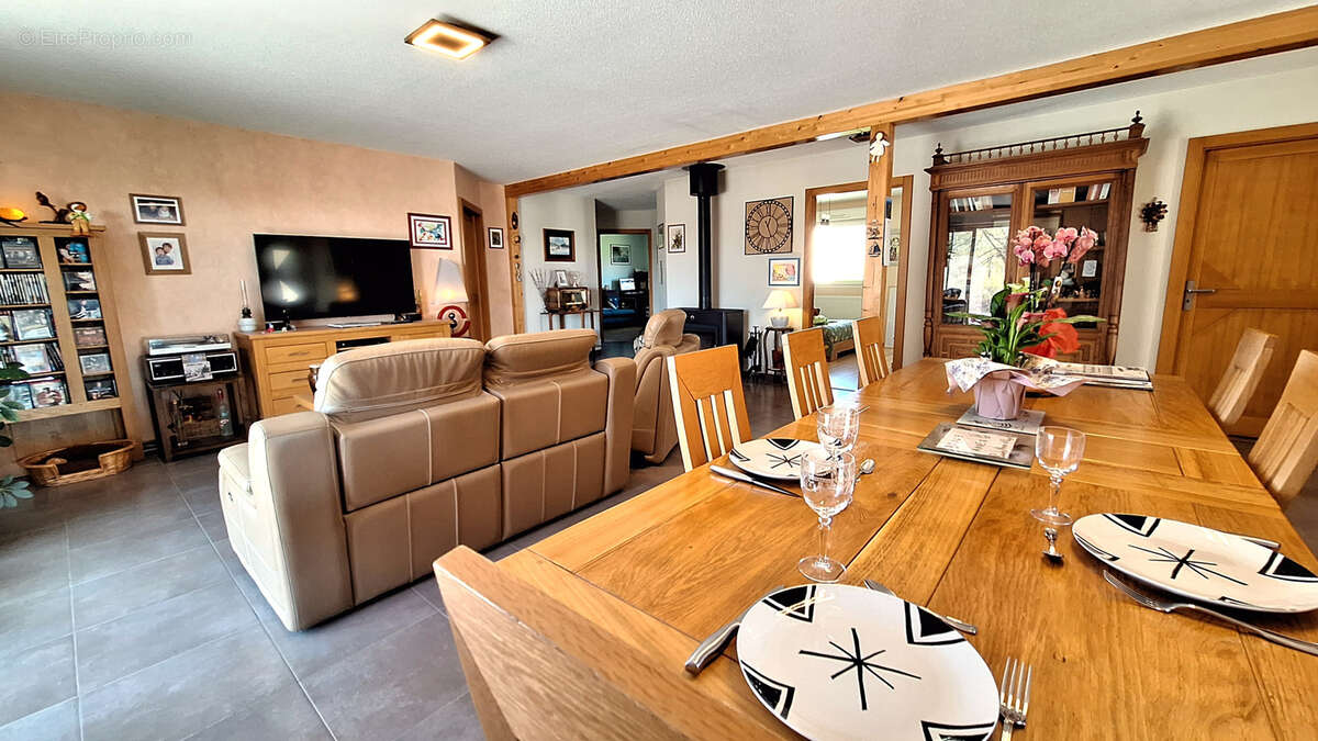 Maison à FONTAINE-LES-CLERVAL