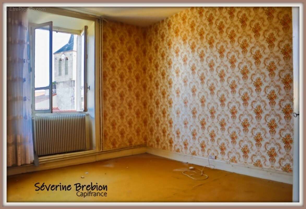  Grande maison à rénover + atelier – Idéale pour famille ou investisseur – Celles-sur-Durolle (63) - photo 16