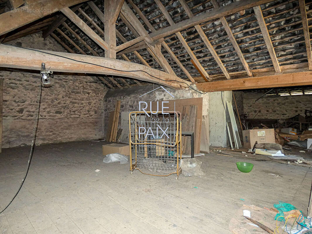 Maison à SAINT-JEAN-DE-SAUVES