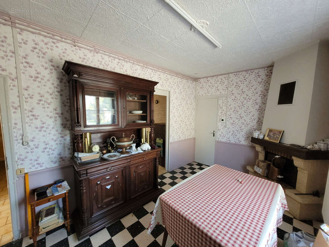 Maison à ROINVILLE