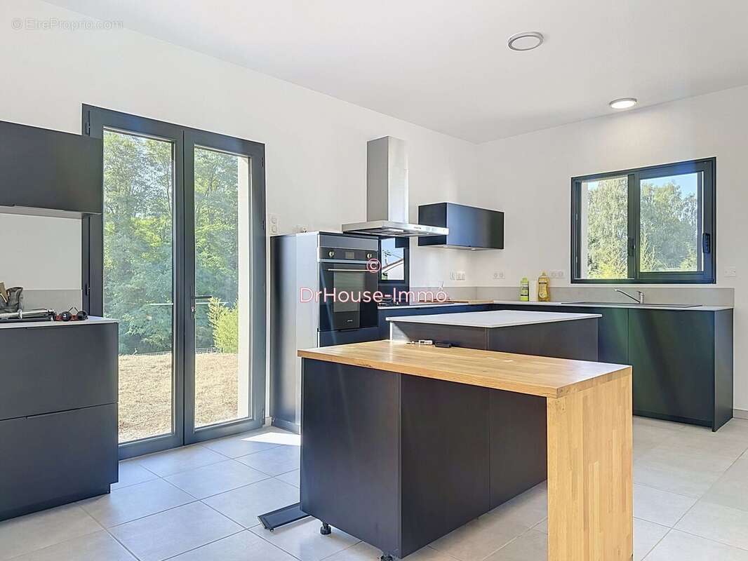Maison 146 m² à Proissans  - photo 3