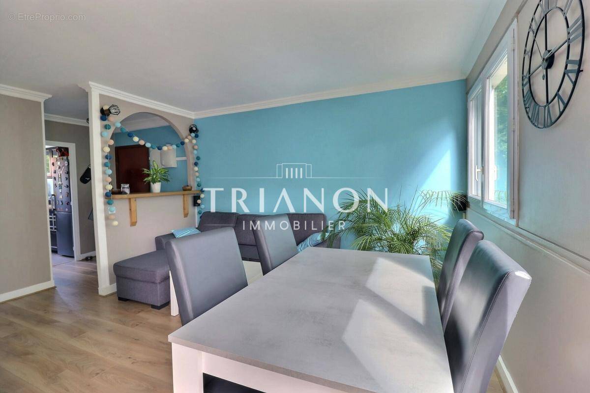 Appartement à VERNEUIL-SUR-SEINE