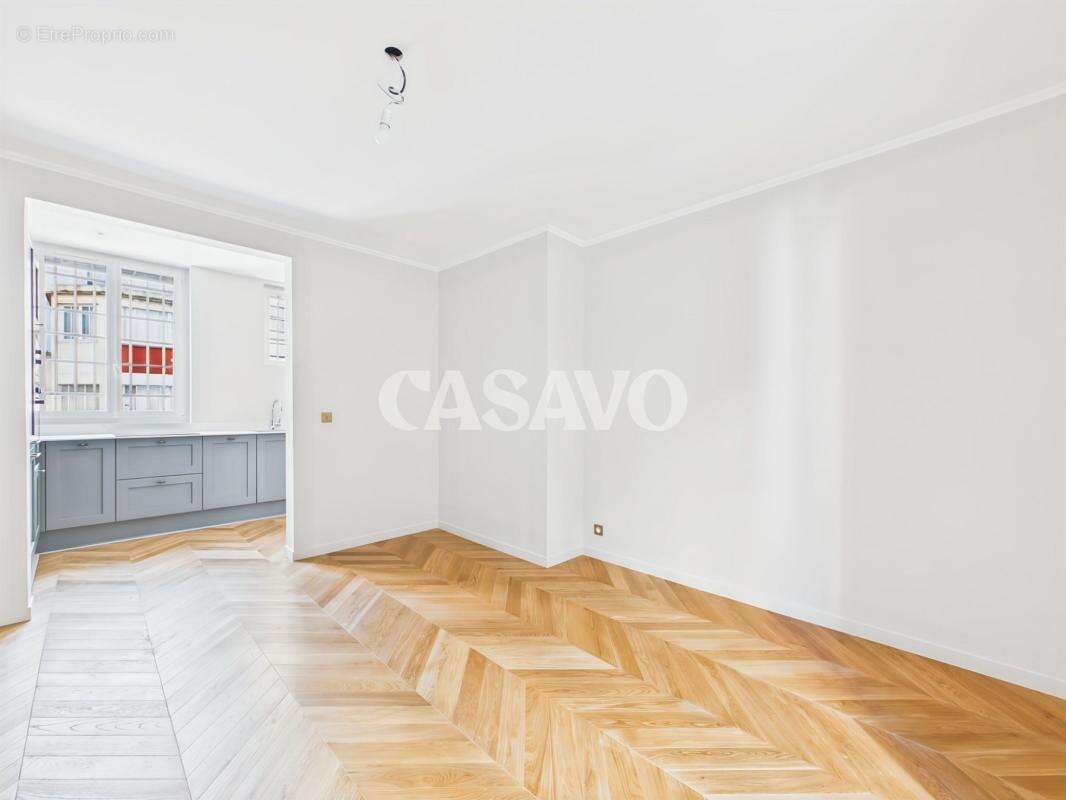Appartement à PARIS-14E
