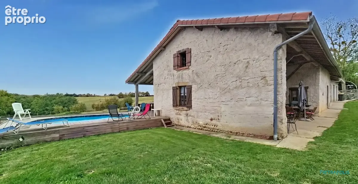 Maison à MEYSSIES
