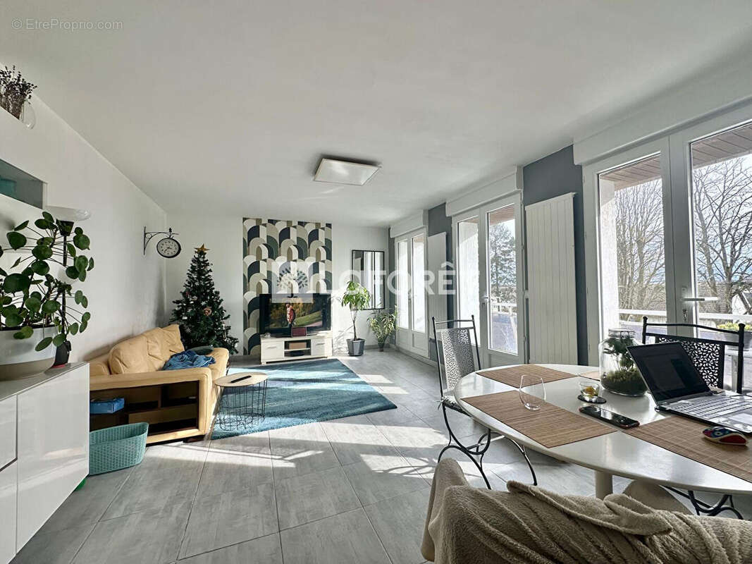 Appartement à THAON