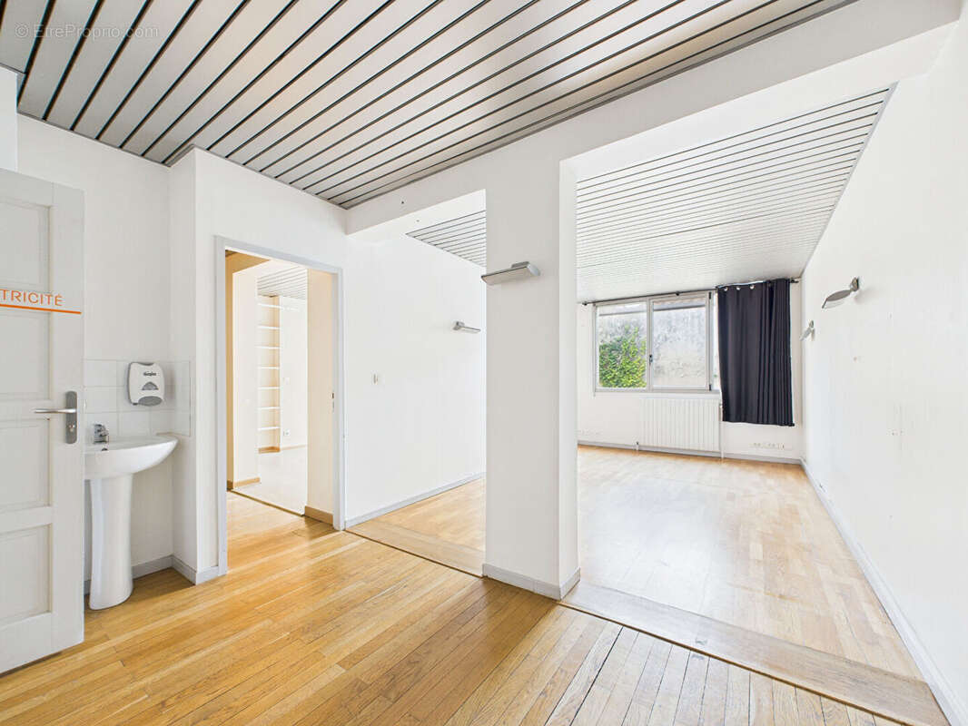 Commerce à TOURNON-SUR-RHONE