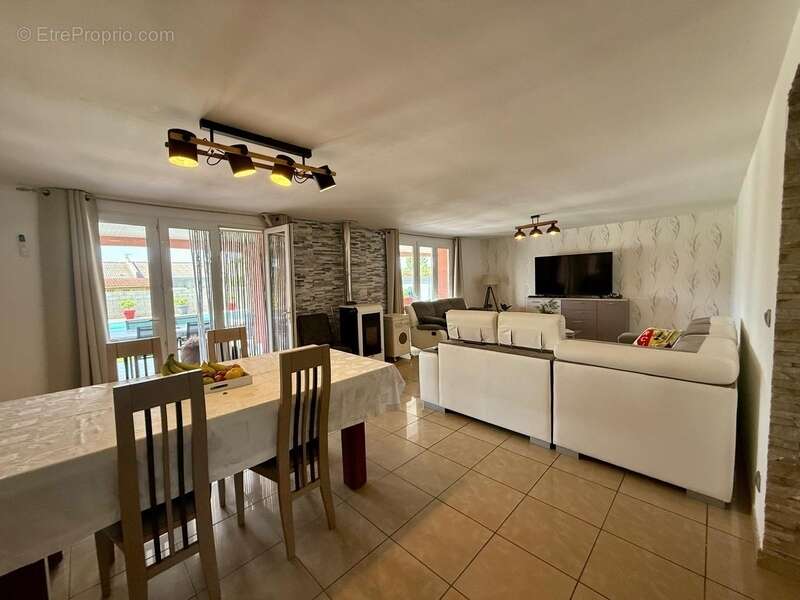 Maison à PEYRIAC-MINERVOIS