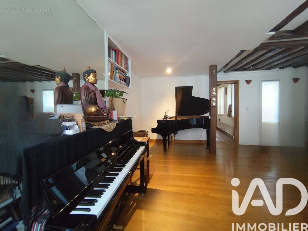 Photo 1 - Appartement à PARIS-3E