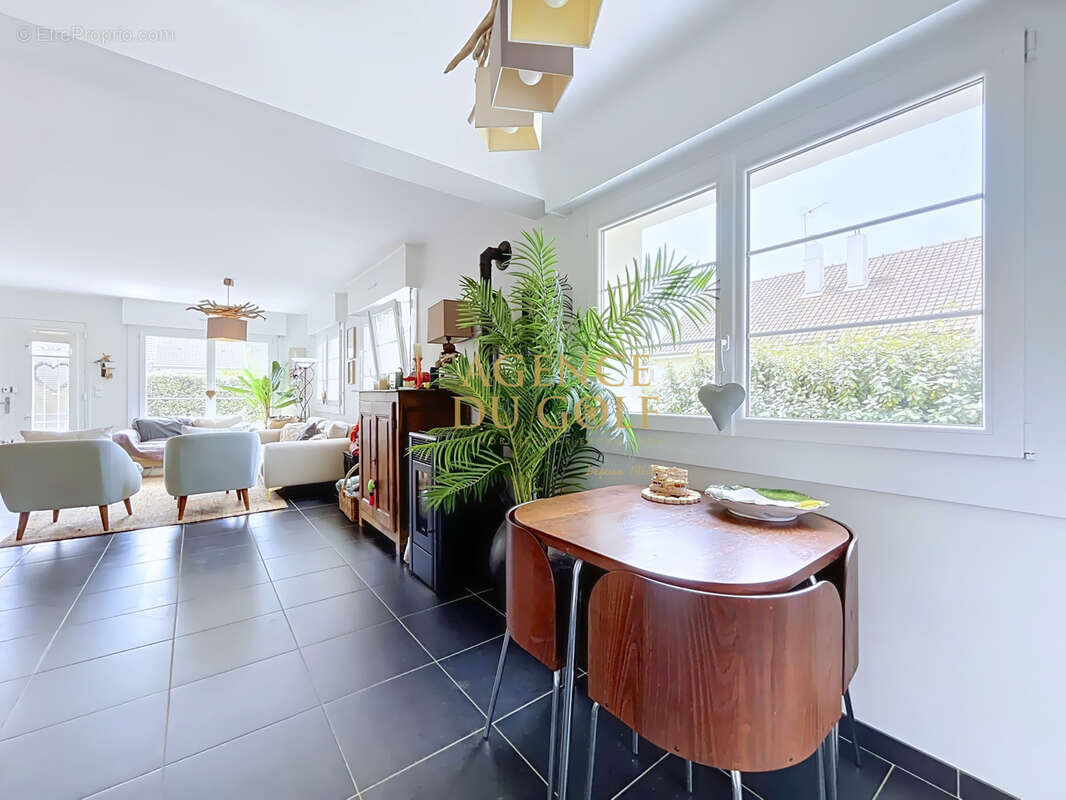 Maison familiale 130 m2   Habitable de plain-pied et proche des commerces - photo 6