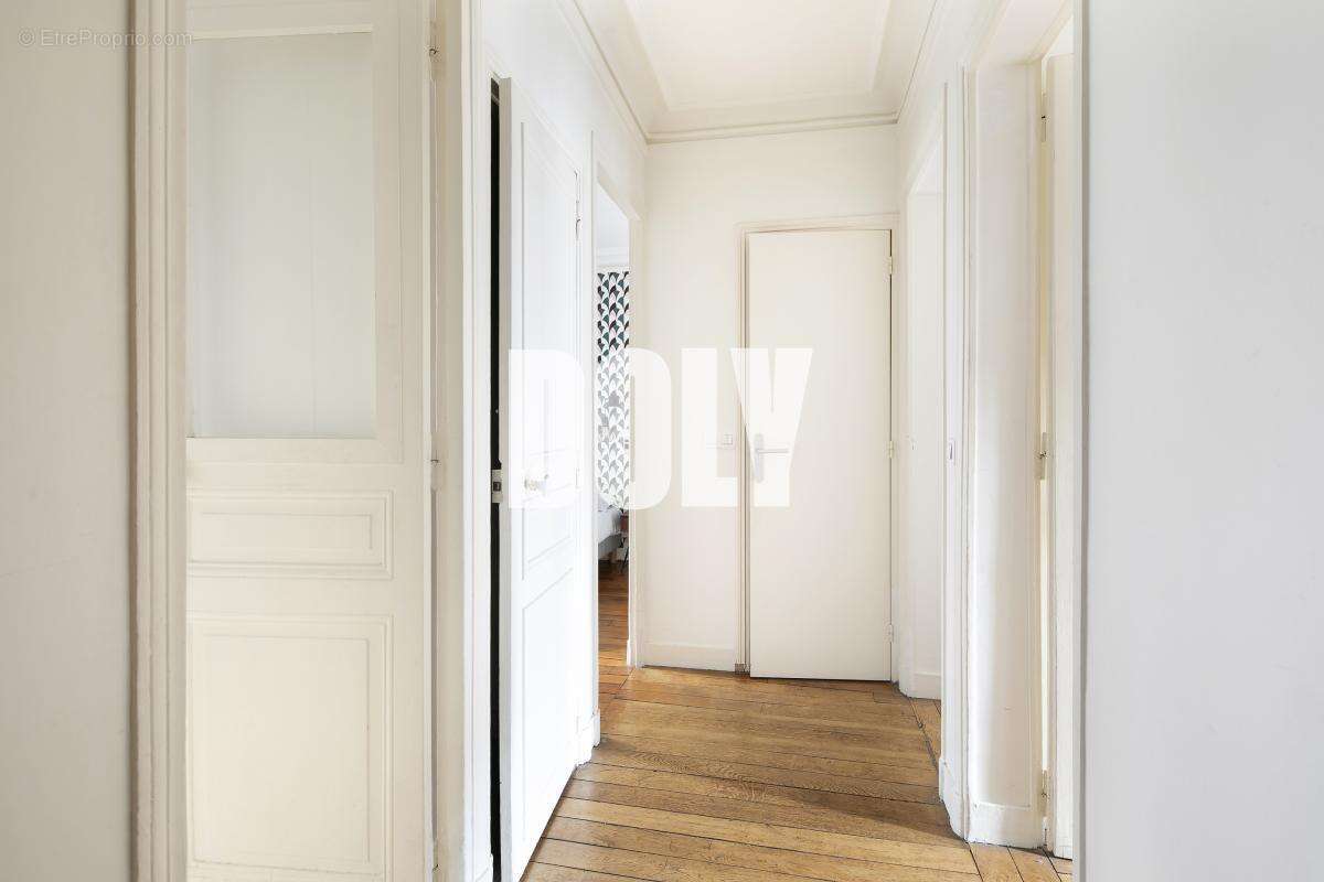 Appartement à PARIS-18E