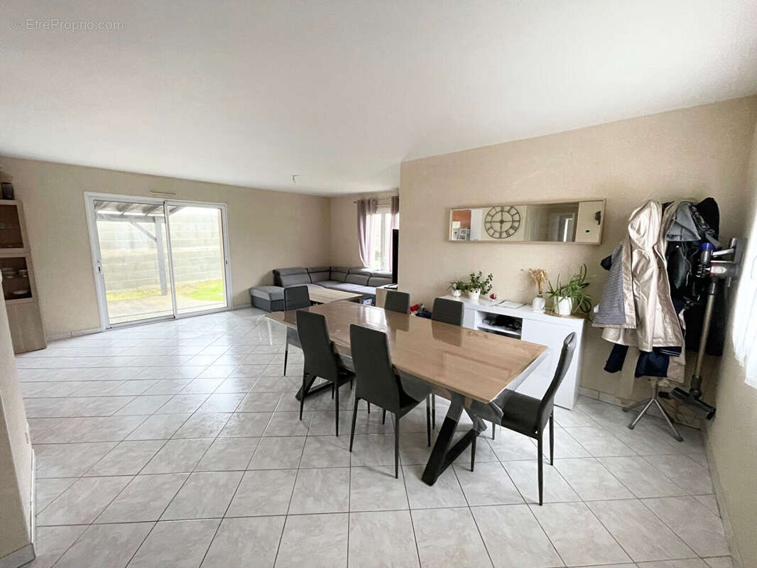 Maison à SAINT-ANDRE-DE-LA-MARCHE