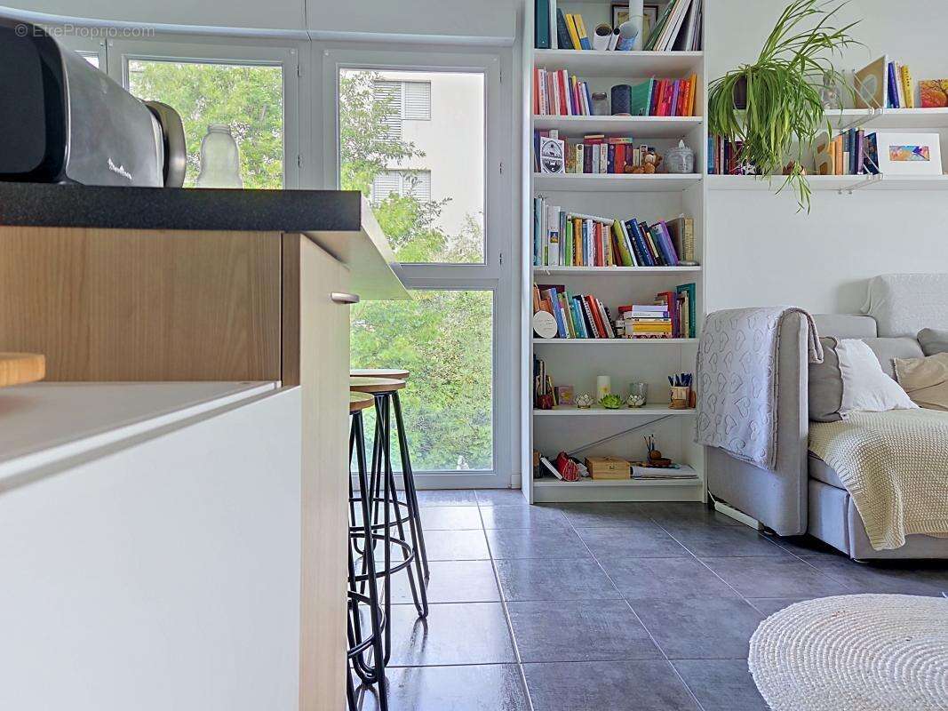 Appartement - 1 Chambre - Balcon - Garage en sus - Proche commodités - photo 11