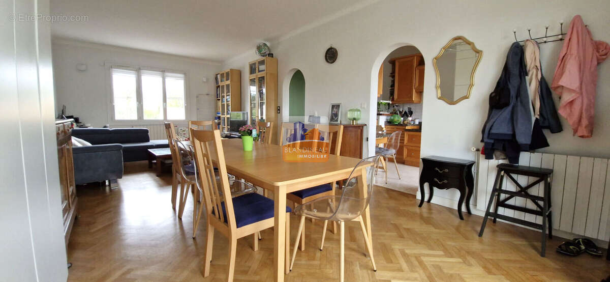 Appartement à BOUGUENAIS