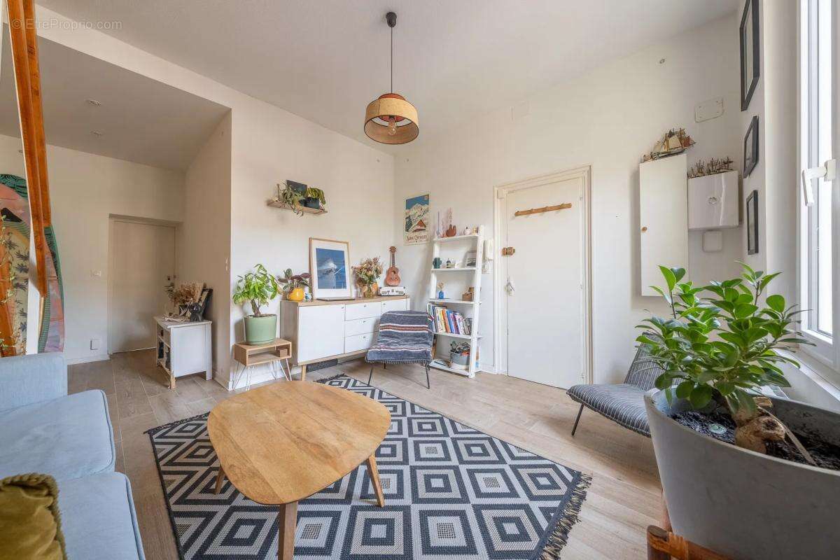 Appartement à BORDEAUX
