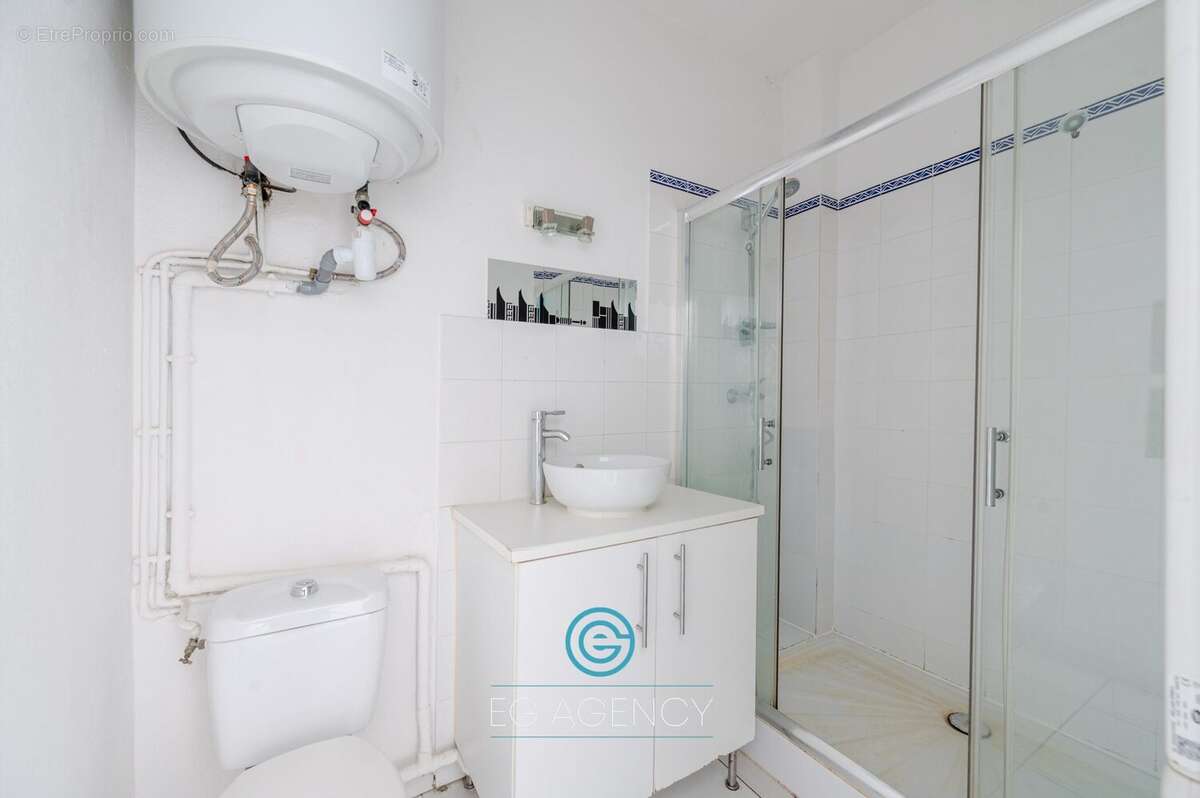 Appartement à MARSEILLE-4E