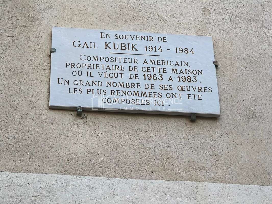 Maison de village vendue meublee a venasque - photo 3