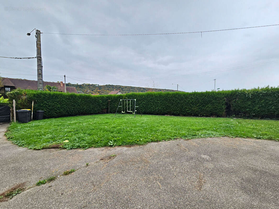 Maison à FLEURY-SUR-ANDELLE