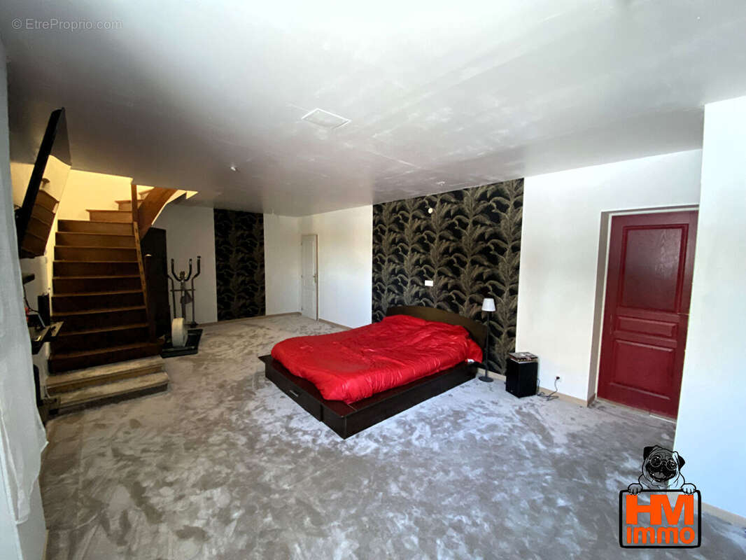 Maison à COUSSAC-BONNEVAL