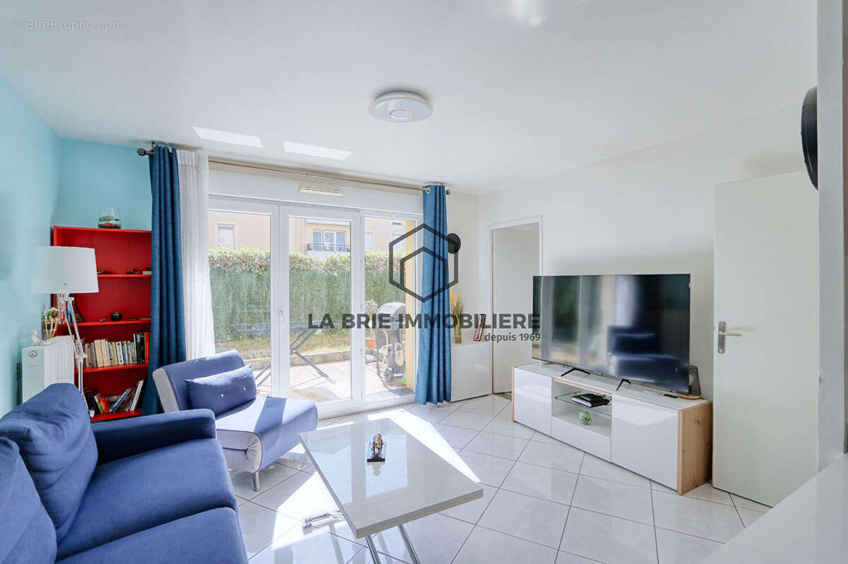 Appartement à BRIE-COMTE-ROBERT